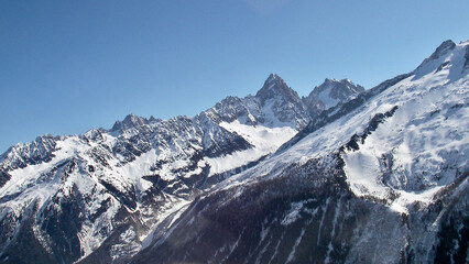 Sommets enneigés et glaciers dans la vallée de Chamonix, France, Argentière, haute savoie, rhone alpes