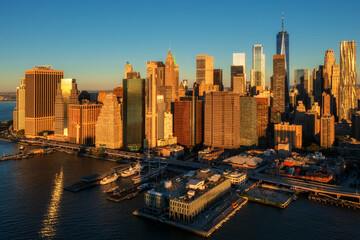 Fototapeta na wymiar Aerial view of Downtown Manhattan at sunrise