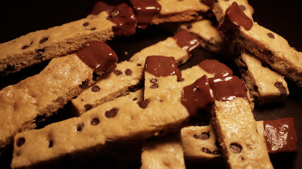 Varas de galleta de chocolate