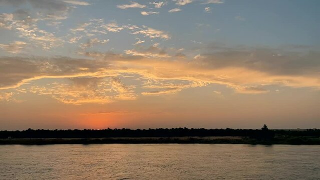 ATARDECER EN EL NILO TIMELAPSE