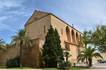 Fototapeta na wymiar Kirche in Alcudia auf Mallorca