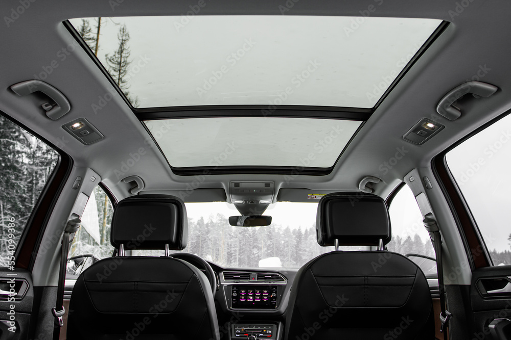 Wall mural panoramic sunroof in a car