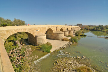 Fototapeta premium RoRoman Bridge of Córdoba man Bridge of Córdoba 