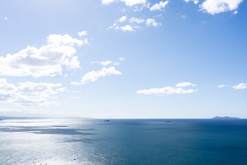 Fototapeta na wymiar Ocean-view from side of Mount Maunganui to distant horizon