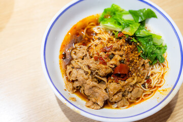Spicy stir rice noodle with beef