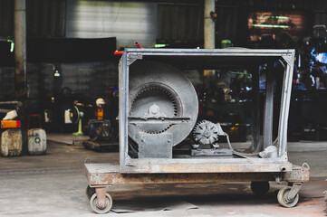 Large fans have very strong winds, used in factories to produce products.