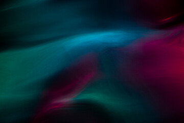 深みのある色で模様を表現しました。