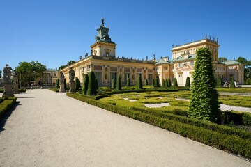 Obraz premium Garden with palace at Wilanow in Warsaw city of Poland