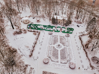 Łódzki park sfotografowany zimą z drona © rozentuzjazmowany