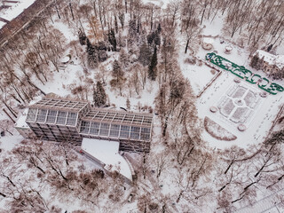 Łódzki park sfotografowany zimą