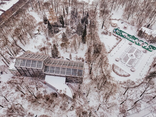 Łódzki park sfotografowany zimą z drona © rozentuzjazmowany