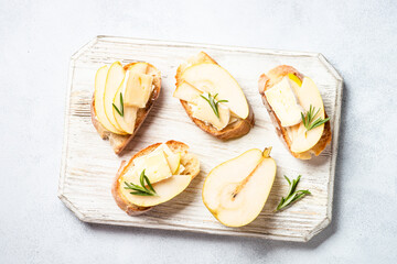 Sweet toast with pear, cheese and honey.