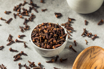 Raw Brown Organic Whole Cloves