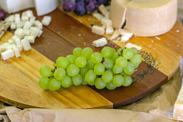 Grapes Cluster Cheese