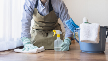 床(フローリング)の拭き掃除・除菌イメージ