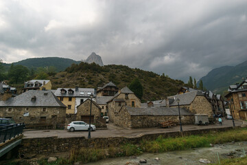 Fototapeta na wymiar street view of town of Sallent de Gallego in the Pyrenees Mountains, Alto Gallego, Huesca, Aragon, Spain