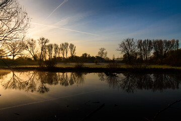 Sonnenaufgang im Nebel