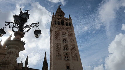 Fototapeta na wymiar La Giralda Sevilla