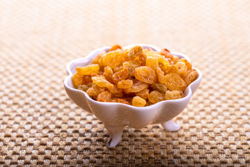 Yellow golden raisins.