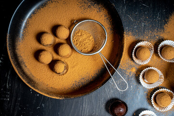 Pralinen mit Kakaopulver