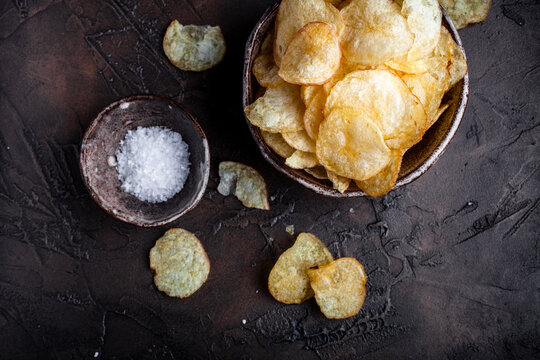 Crispy potato chips with salt