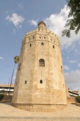 Fototapeta na wymiar Tower of Gold military watchtower in Seville, Spain