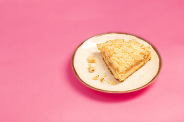 fruity shortcrust pastry pie on pink background