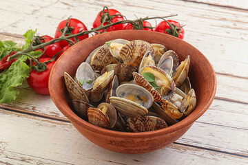 Vongole shellfish mollusc clem with butter