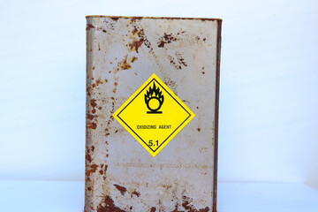 Oxidizing symbol on the chemical product, hazardous chemicals in the industry