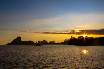 Atardecer en Niterói, Rio de Janeiro - Brasil