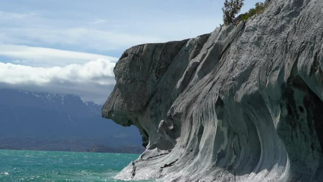 motor boat tourist trip to the marble caves in Chile