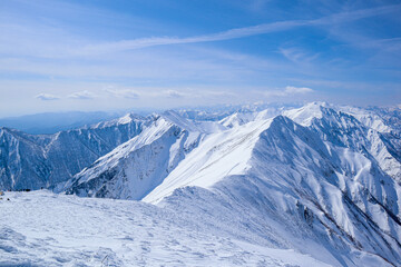 Naklejka premium 雪山