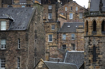 Details von Fassaden in der Altstadt von Edinburgh - 554702740