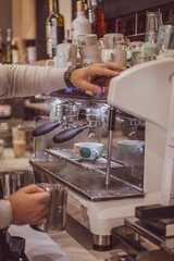 Obraz premium Barista Cafe Making Coffee Preparation Service Concept.