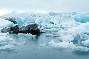 iceberg mountains in iceland glacier lagoon