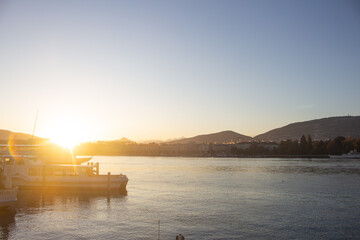 Obraz premium Sunrise at Lake Geneva or Lac Leman, Switzerland