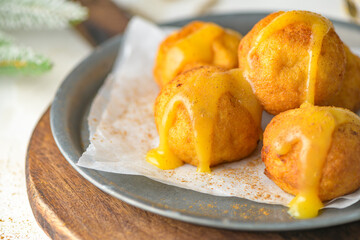 Rabanadas poveiras with egg cream and cinnamon