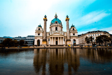 Fototapeta na wymiar Karlskirche in Wien