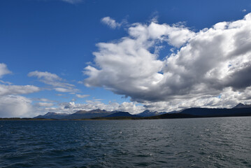 Navigation dans le canal de Beagle. Patagonie argentine