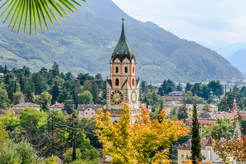 Meran, St. Nikolaus, Kirche, Altstadt, Tappeinerweg, Spazierweg, Panoramaweg, Promenade, Vinschgau,...