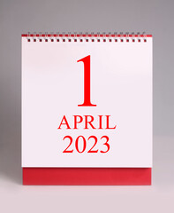 Simple desk calendar 2023 - April