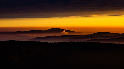 Obraz premium sunset in the mountains