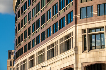 Fototapeta premium Modern office building windows at Canary Wharf