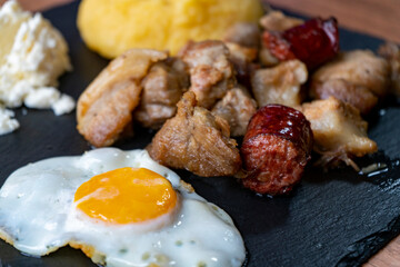Tochitura, plato tipico de Rumanía