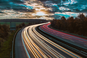 Langzeitbelichtung - Autobahn - Strasse - Traffic - Travel - Sunrise - Line - Ecology -  Motorway -...