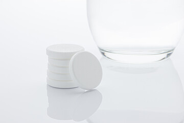 Aspirins grouped in a small column.