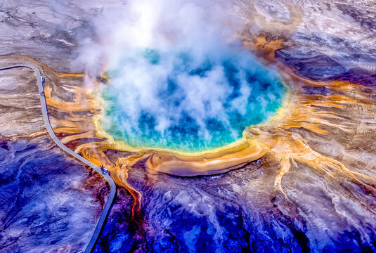 Grand Prismatic Spring, one of the largest hot springs in the United States, YNP, Wyoming, USA