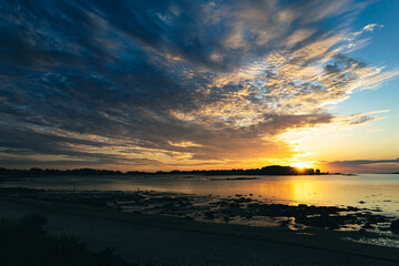 Coucher de soleil en Bretagne, paysage breton en France