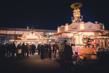 carousel  © Bartlomiej