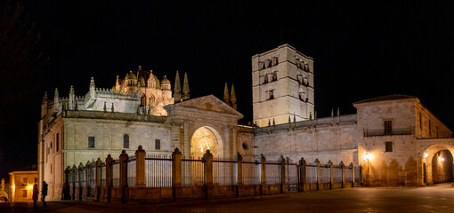 Panoramic night photography of the cathedral of Zamora, Spain